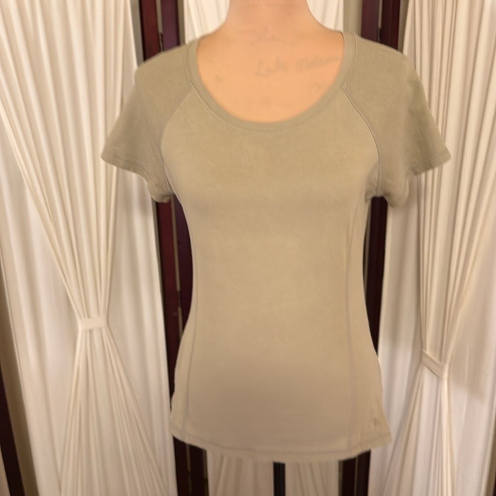 Danskin Now Active Tan Short Sleeve T-Shirt size M - Picture 2 of 7